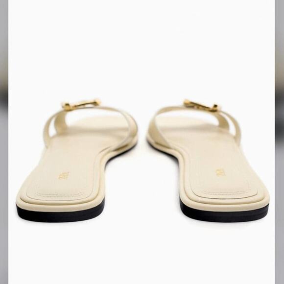 Zara Off White / Cream FLAT LEATHER SANDAL WITH BUCKLE Size 9 US - Picture 3 of 9